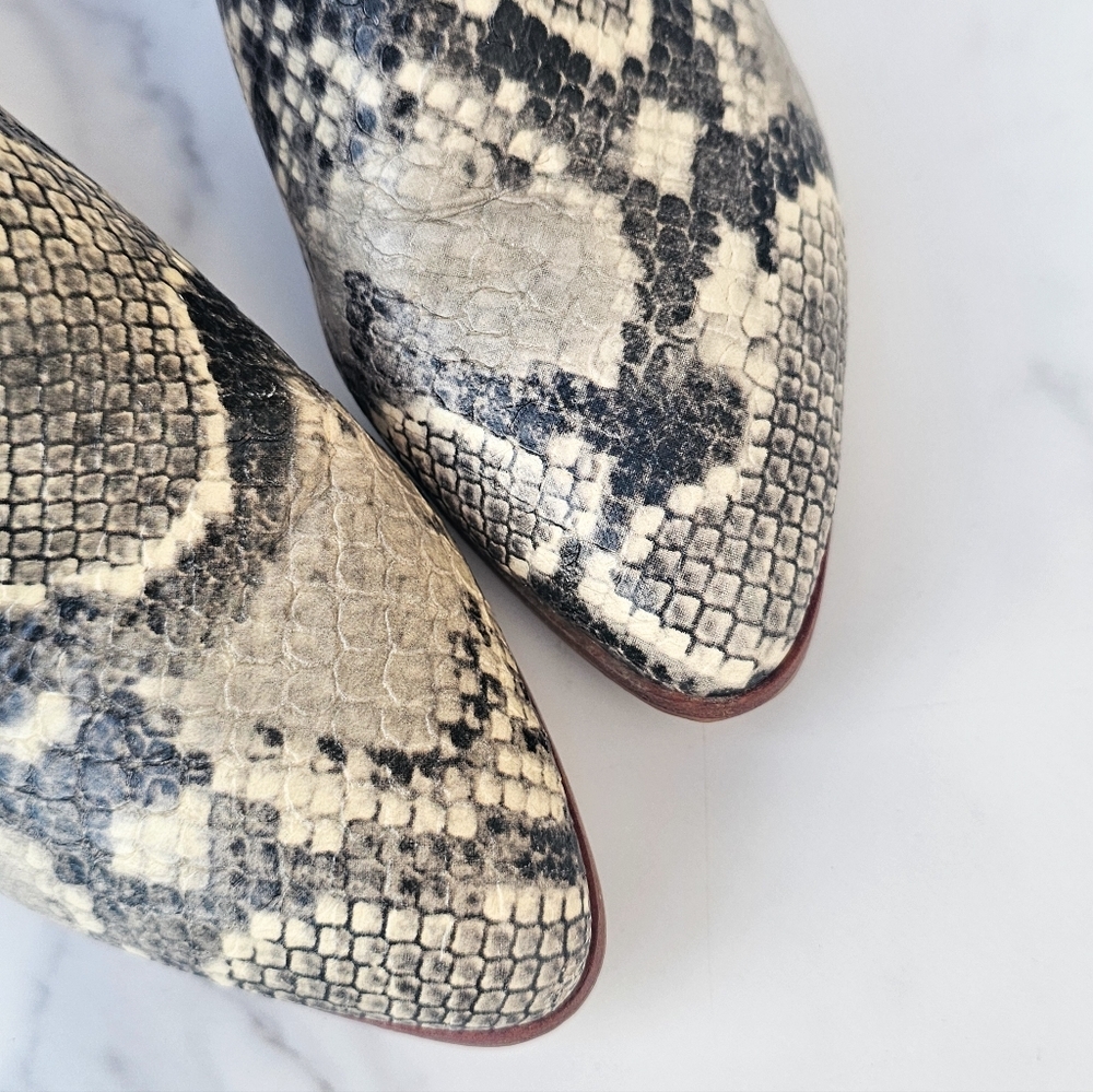 Steven by Steve Madden Women's Pointed Toe Snakeskin Block Heel Mules Sz 6.5 - Picture 4 of 5